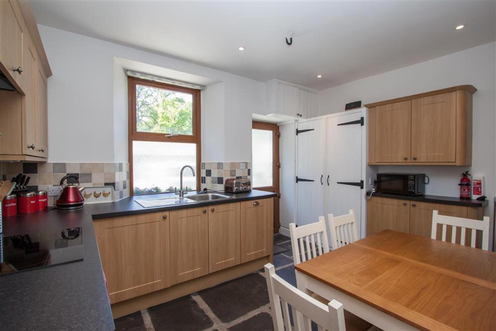 Robins Nest Villa Coniston Exterior photo